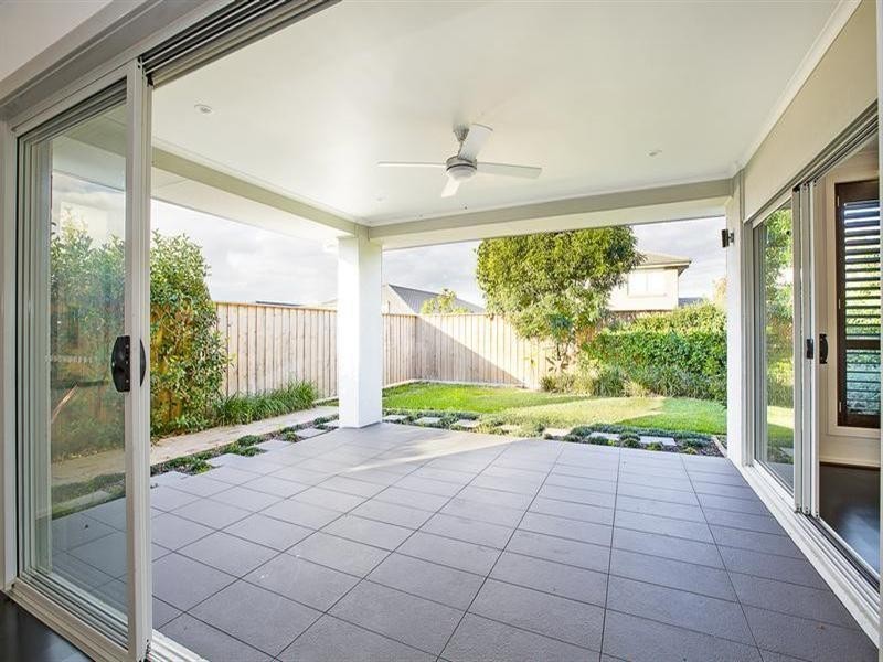 127 Middleton Drive, Middleton Grange NSW 2171