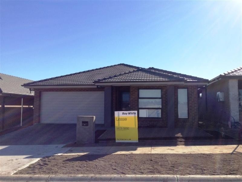 9 Leeuwin Road, Catherine Field NSW 2557