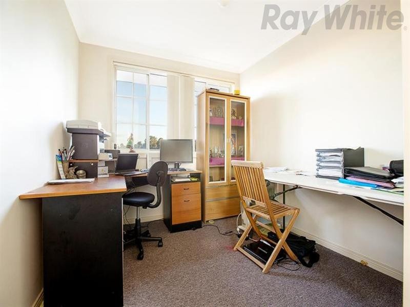 2B Mella Close, West Hoxton NSW 2171