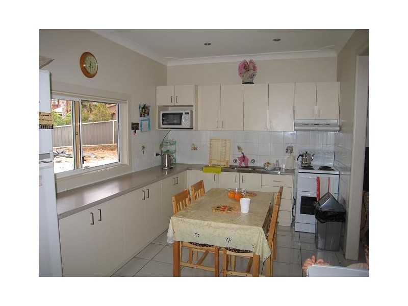 Edensor Park NSW 2176