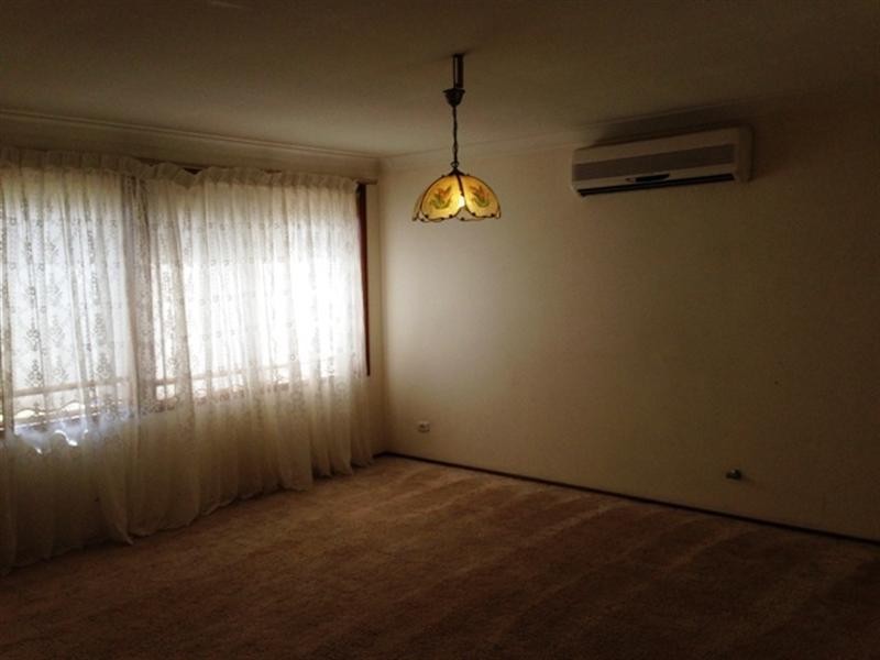 5 Brolga Cresent, Green Valley NSW 2168