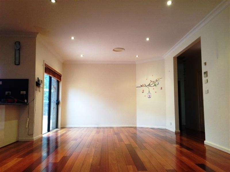 3b butlers Close, West Hoxton NSW 2171