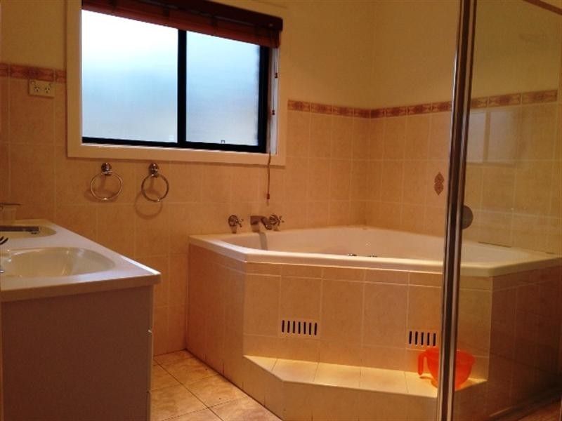 3b butlers Close, West Hoxton NSW 2171