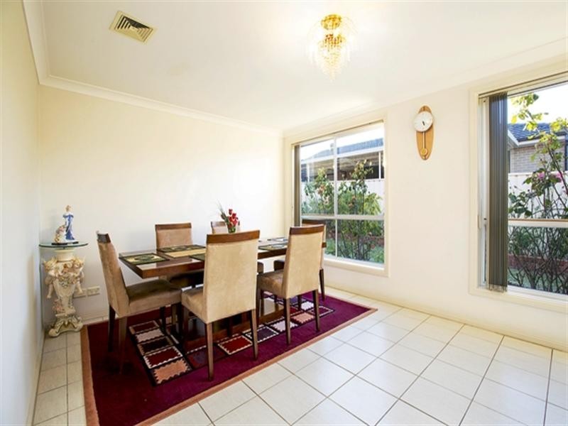 2b Mella Close, West Hoxton NSW 2171