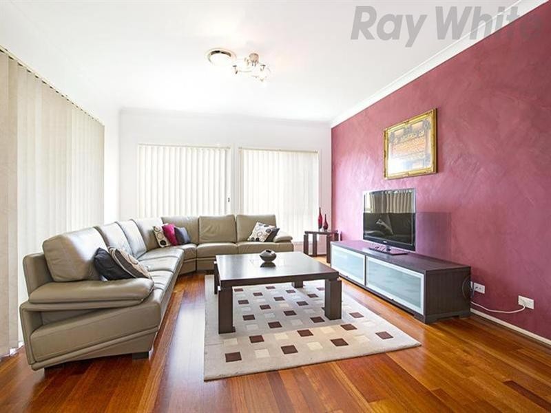 69 Harraden Drive, West Hoxton NSW 2171