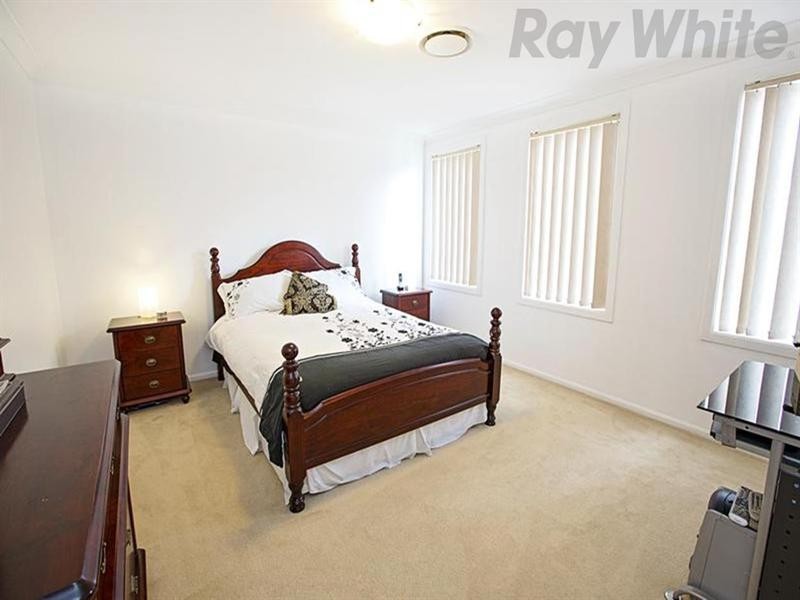 69 Harraden Drive, West Hoxton NSW 2171