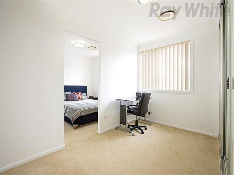 69 Harraden Drive, West Hoxton NSW 2171