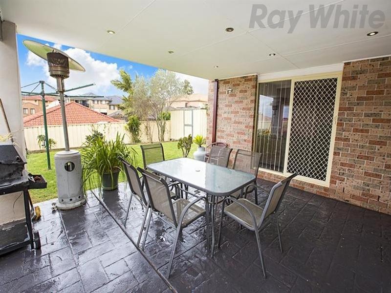 69 Harraden Drive, West Hoxton NSW 2171