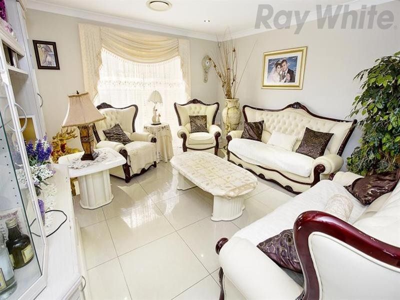 31a Warragamba Crescent, Bossley Park NSW 2176