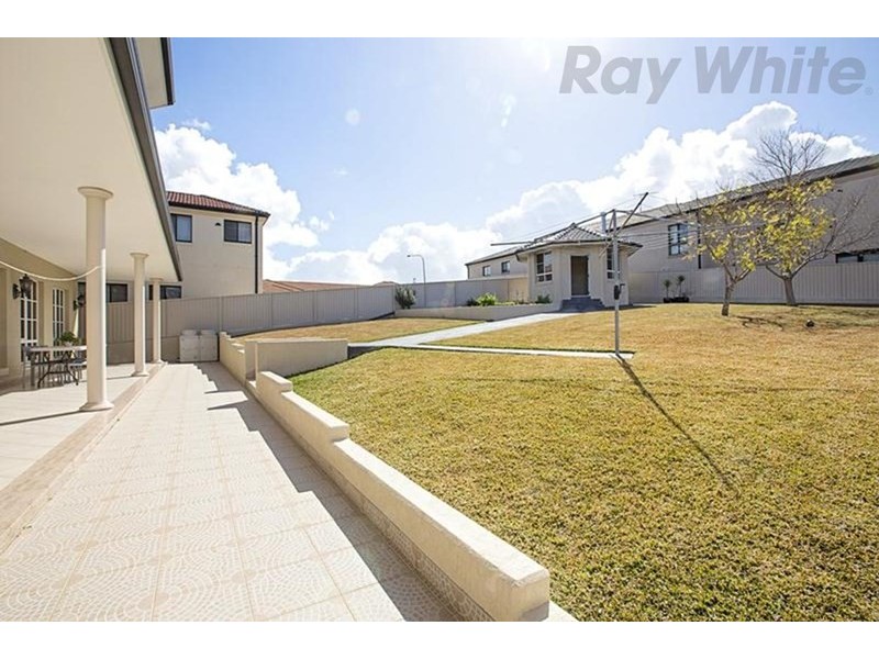 5 Toulouse Street, Cecil Hills NSW 2171