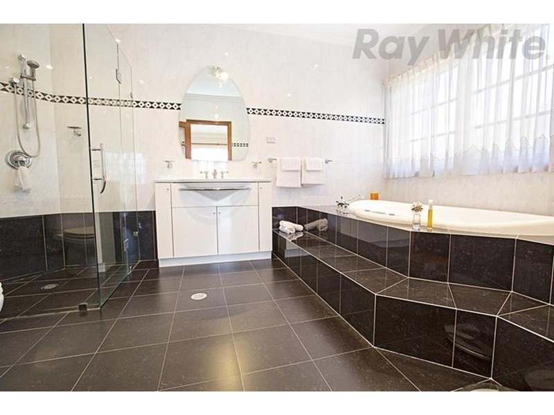 5 Toulouse Street, Cecil Hills NSW 2171