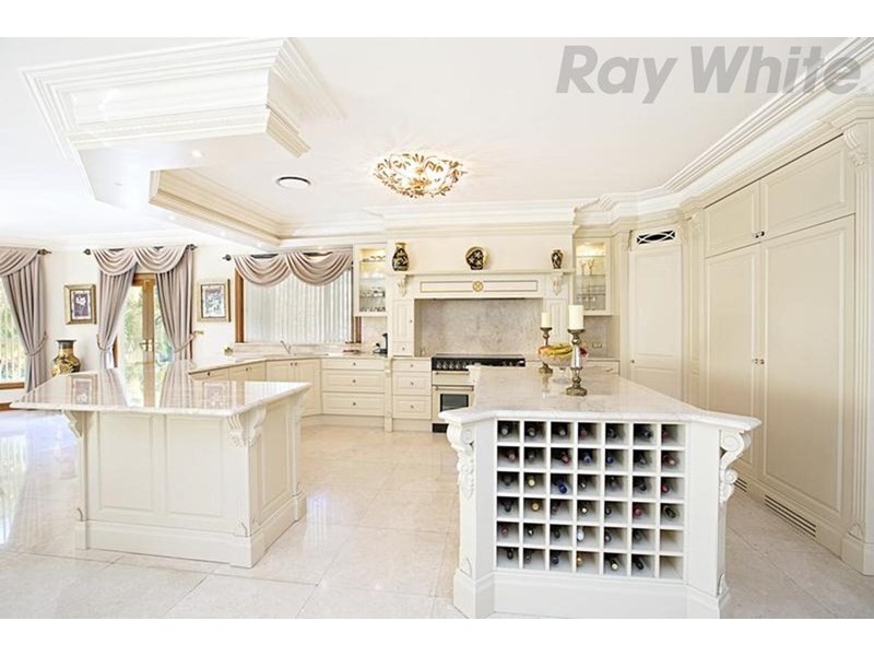 5 Aragon Street, Cecil Hills NSW 2171