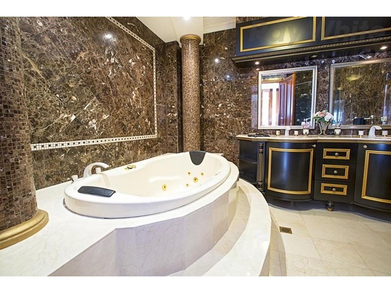 5 Aragon Street, Cecil Hills NSW 2171