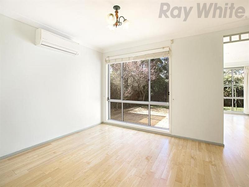 6 Howe Avenue, Horningsea Park NSW 2171