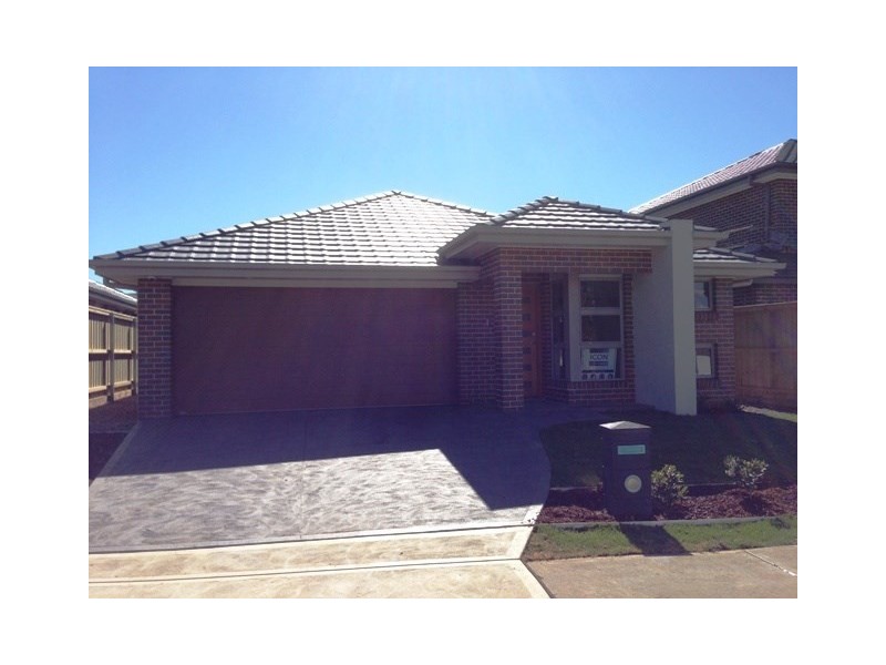 30 Rosedale Circuit, Carnes Hill NSW 2171