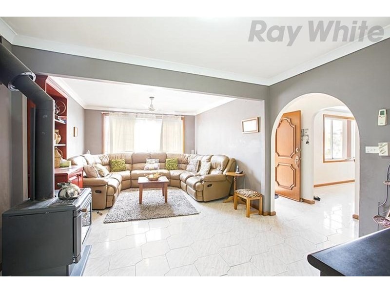 27 Maddecks Avenue, Moorebank NSW 2170