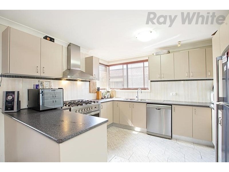 27 Maddecks Avenue, Moorebank NSW 2170