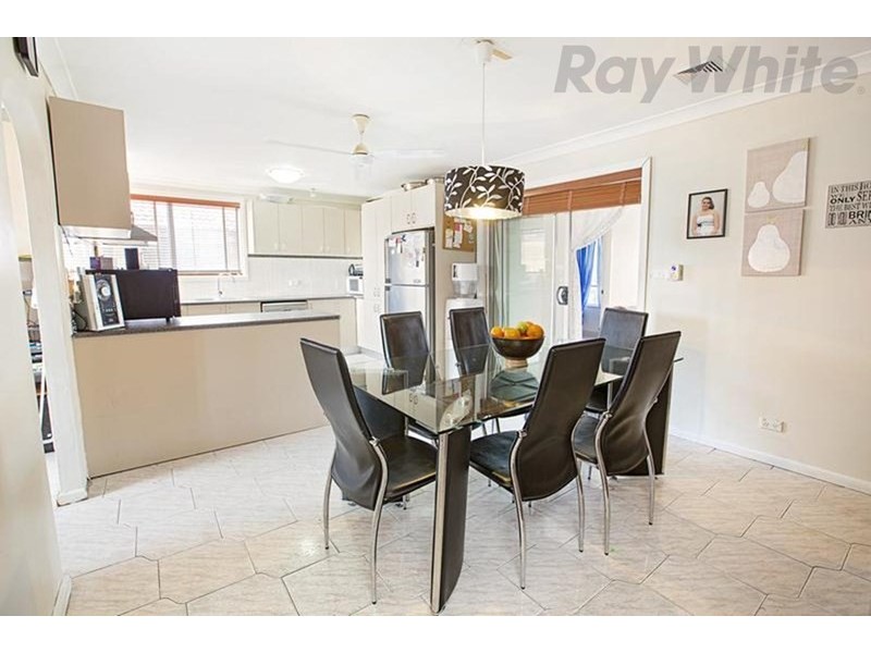 27 Maddecks Avenue, Moorebank NSW 2170