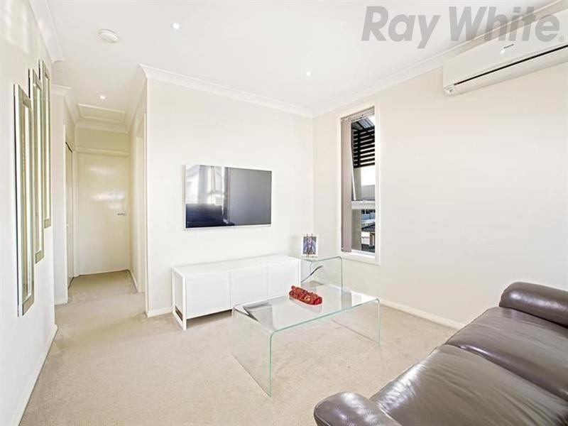 80 Hemsworth Avenue, Middleton Grange NSW 2171