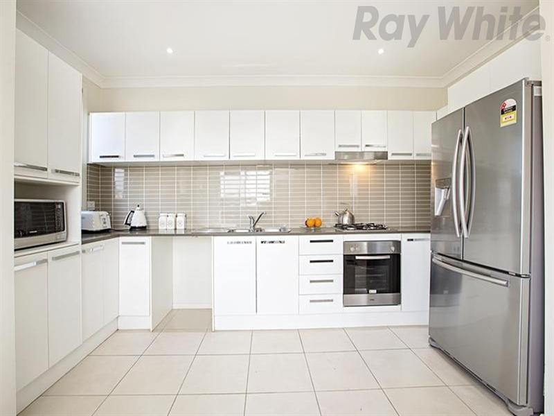 80 Hemsworth Avenue, Middleton Grange NSW 2171