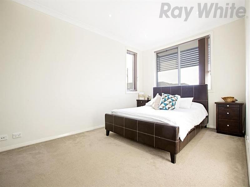 80 Hemsworth Avenue, Middleton Grange NSW 2171