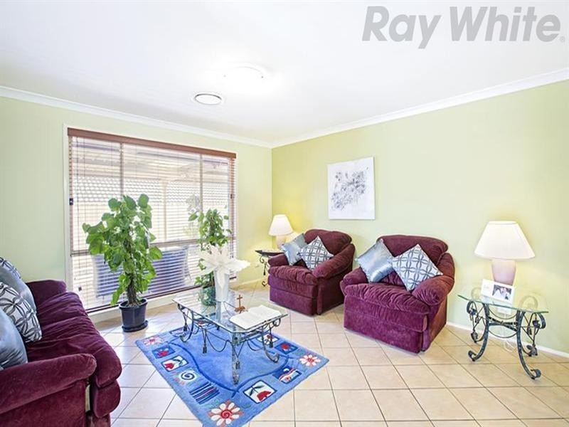 6 Dilston Close, West Hoxton NSW 2171