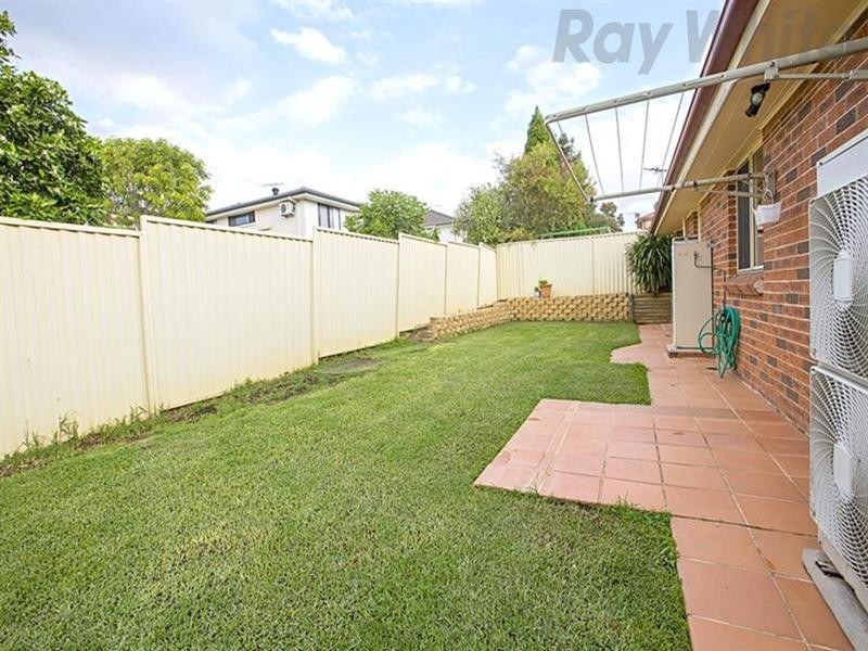 6 Dilston Close, West Hoxton NSW 2171