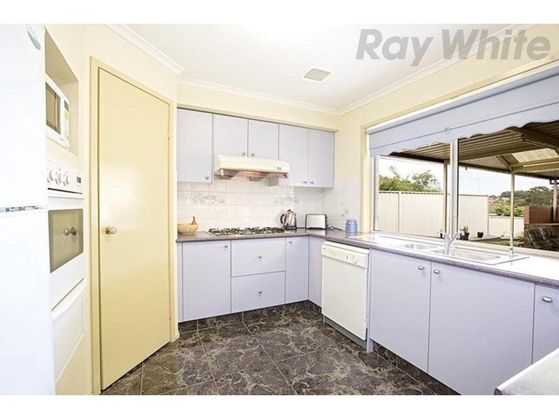 1 Bardia Place, Bossley Park NSW 2176