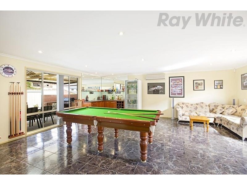 1 Bardia Place, Bossley Park NSW 2176