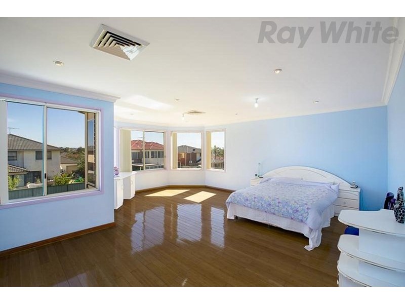 6 Boltons Street, Horningsea Park NSW 2171