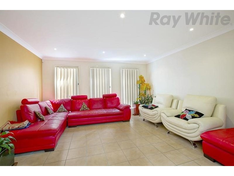 31 Scottsdale Circuit, West Hoxton NSW 2171