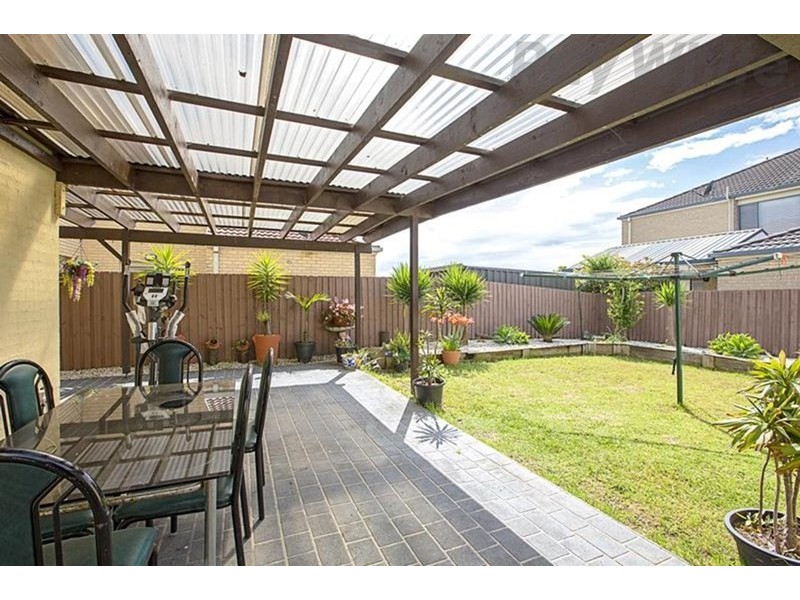 2 Schoeffel Grove, Horningsea Park NSW 2171