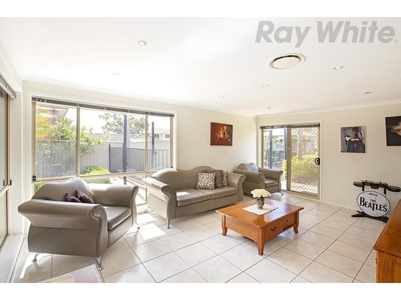 77 Lindeman Crescent, Green Valley NSW 2168