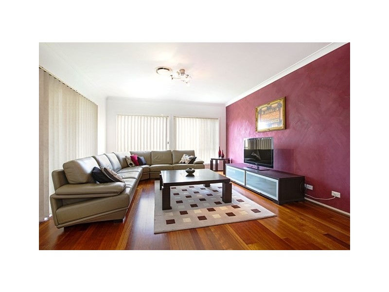 69 Harraden Drive, West Hoxton NSW 2171