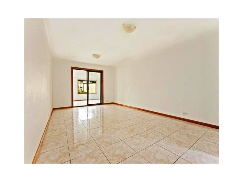 43 Brisbane Road, St Johns Park NSW 2176