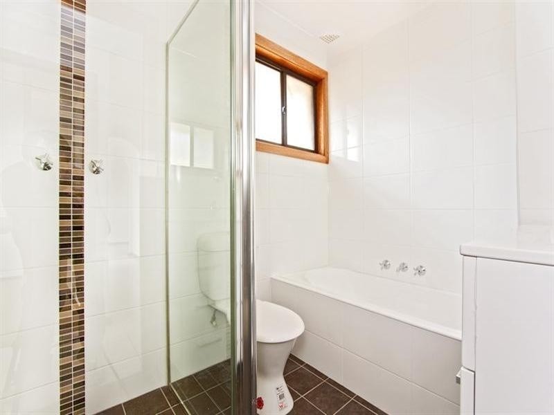 43 Brisbane Road, St Johns Park NSW 2176