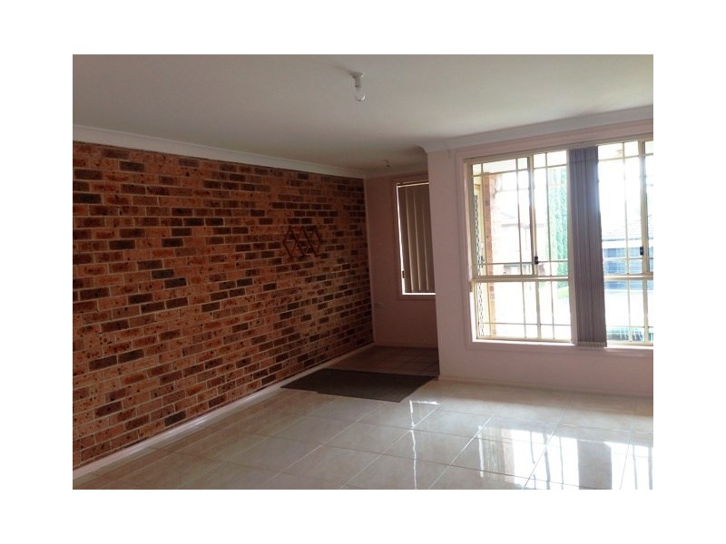 5 Neptune Street, Green Valley NSW 2168