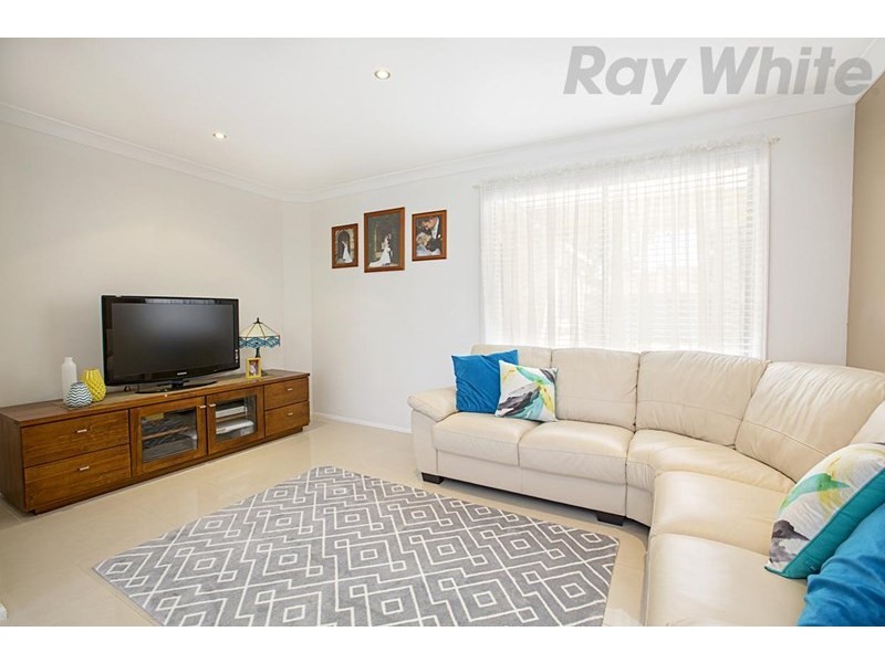 10 Carruthers Drive, Horningsea Park NSW 2171