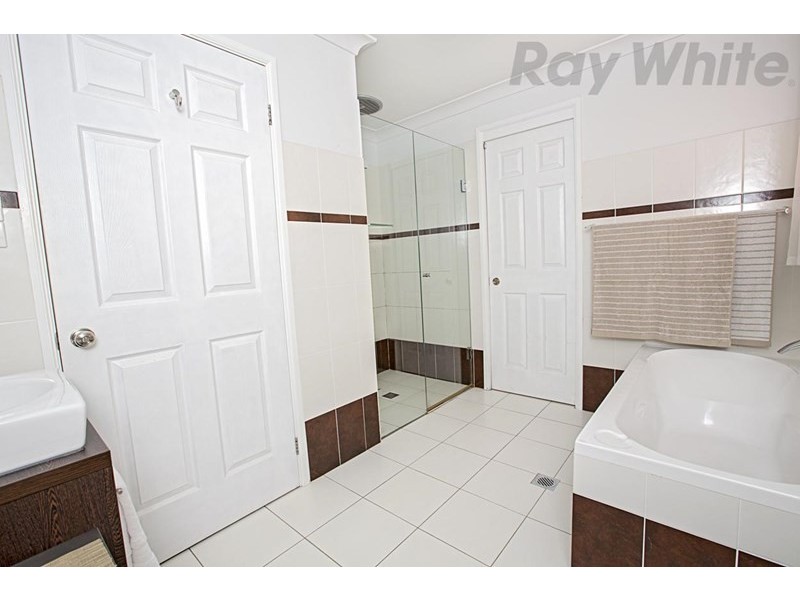 10 Carruthers Drive, Horningsea Park NSW 2171