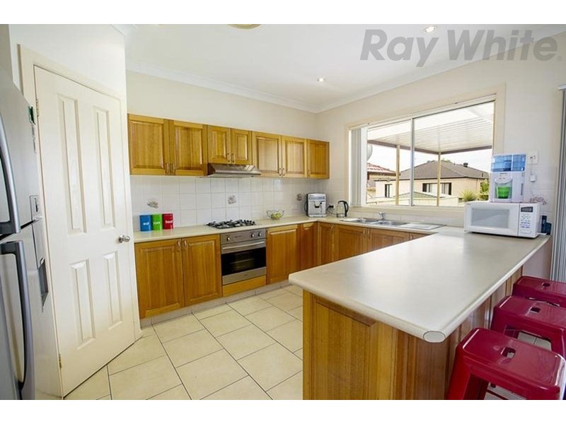 71 Harraden Drive, West Hoxton NSW 2171