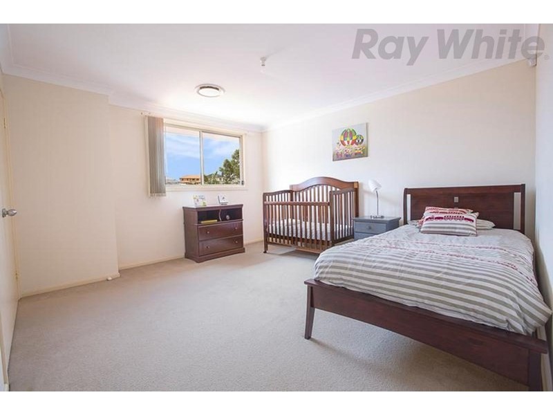 71 Harraden Drive, West Hoxton NSW 2171