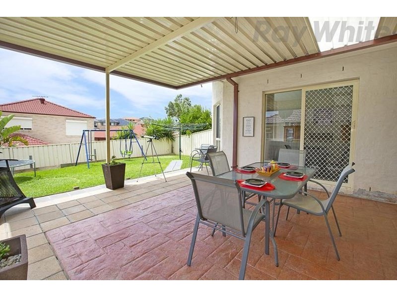 71 Harraden Drive, West Hoxton NSW 2171