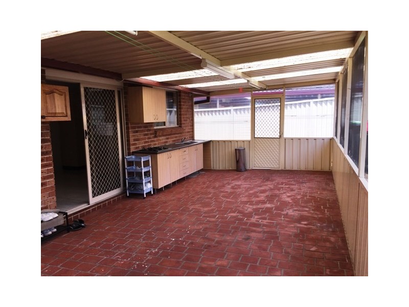 20 Tingha Close, Hinchinbrook NSW 2168