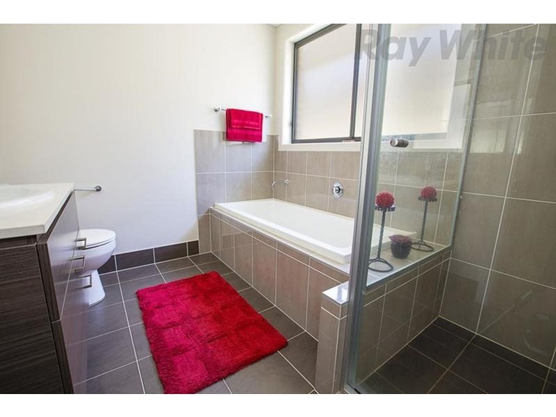 7 Follet Avenue, Middleton Grange NSW 2171