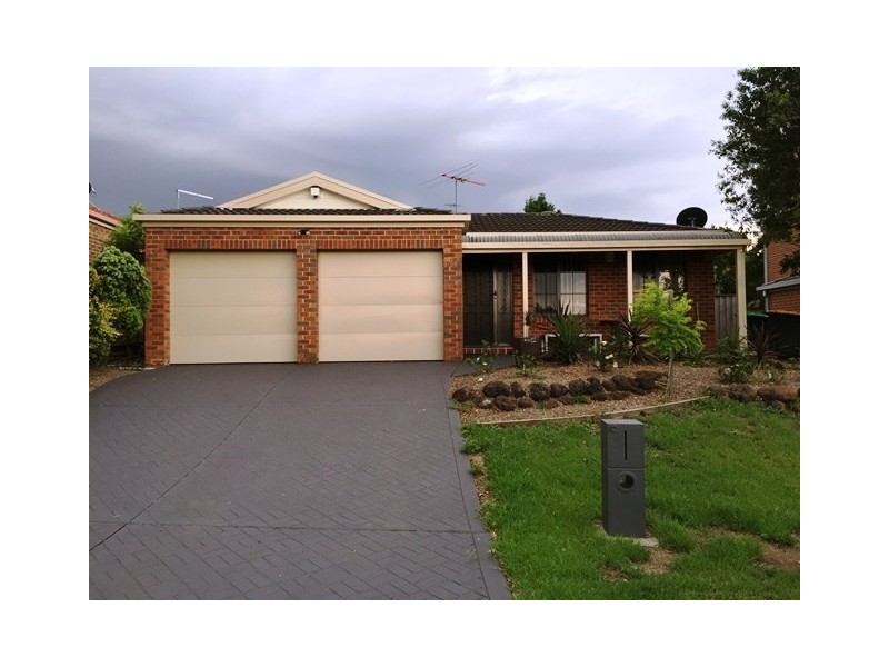 12 Gladstone Place, West Hoxton NSW 2171
