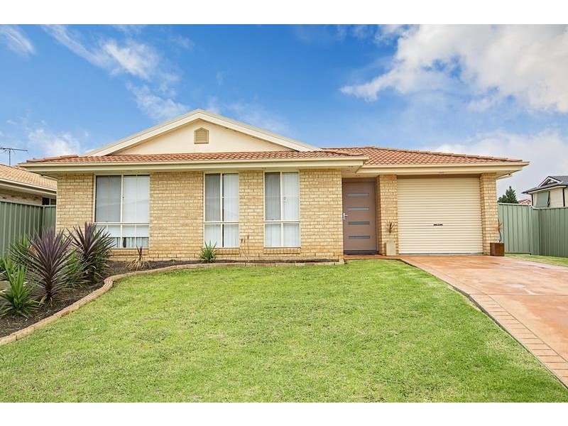 1 Palana Close, West Hoxton NSW 2171