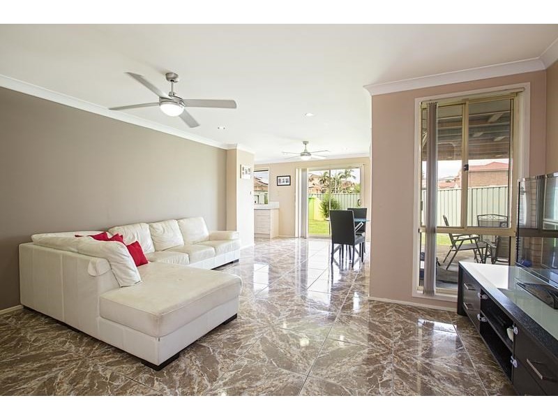 1 Palana Close, West Hoxton NSW 2171