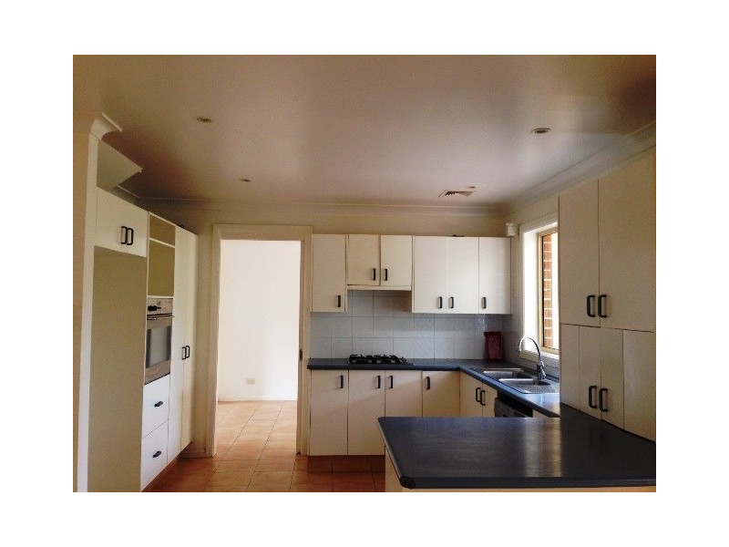 61 Lindeman Crescent, Green Valley NSW 2168