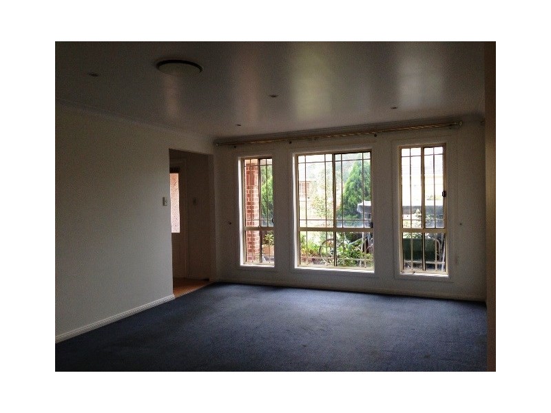 61 Lindeman Crescent, Green Valley NSW 2168