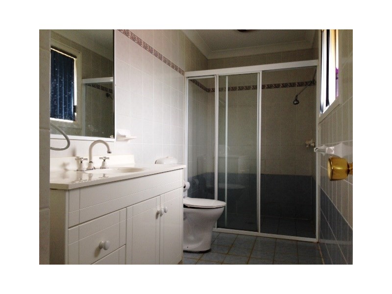 61 Lindeman Crescent, Green Valley NSW 2168